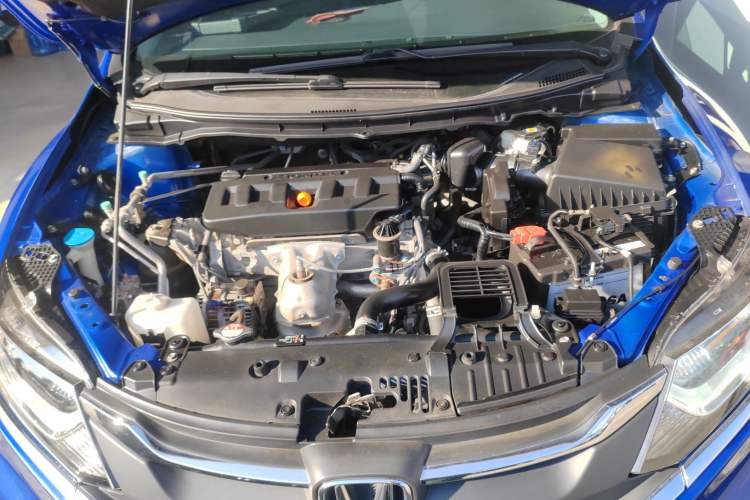 Used Honda Jade 2017 1.8L automatic Comfort version 5 seats Engine Bay