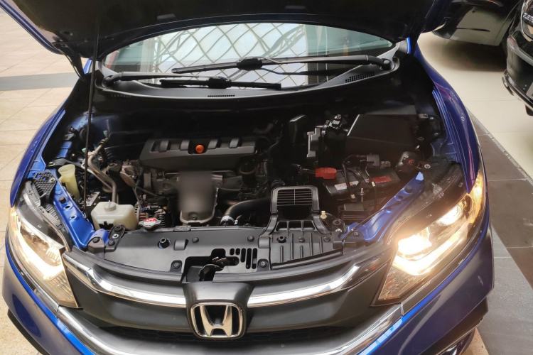 Used Honda Jade 2017 1.8L automatic Comfort version 5 seats Engine Bay