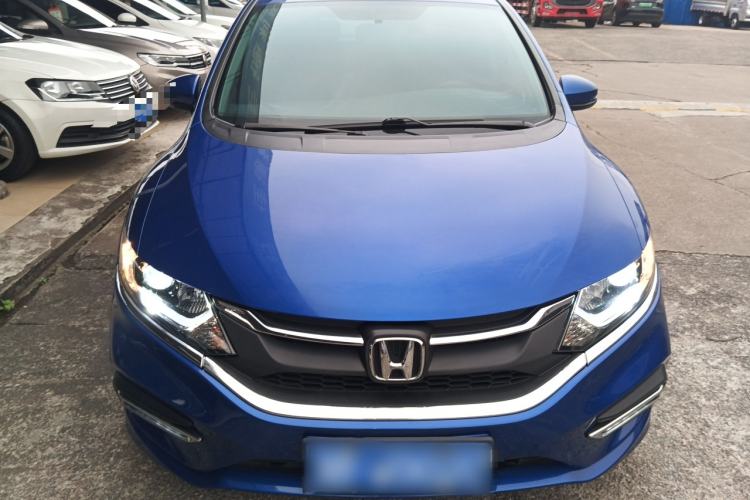 Used Honda Jade 2017 1.8L automatic Comfort version 5 seats Exterior 1
