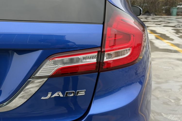 Used Honda Jade 2017 1.8L automatic Comfort version 5 seats Exterior 12