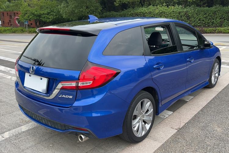 Used Honda Jade 2017 1.8L automatic Comfort version 5 seats Exterior 3