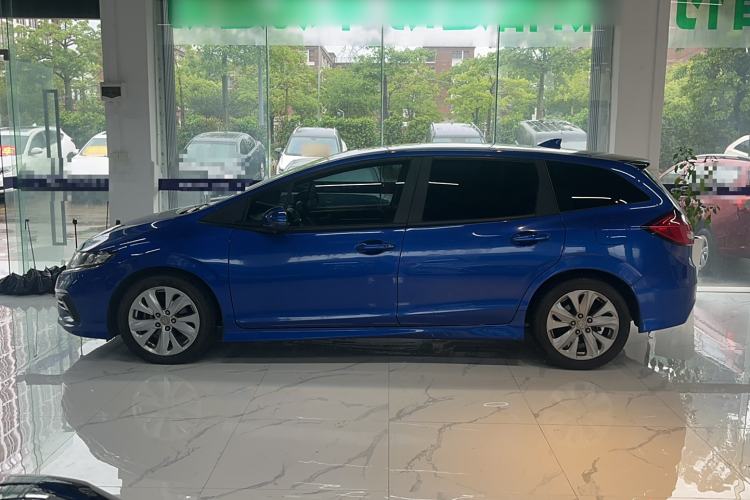 Used Honda Jade 2017 1.8L automatic Comfort version 5 seats Exterior 3