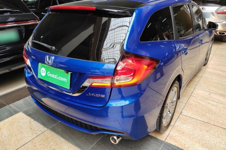 Used Honda Jade 2017 1.8L automatic Comfort version 5 seats Exterior 3