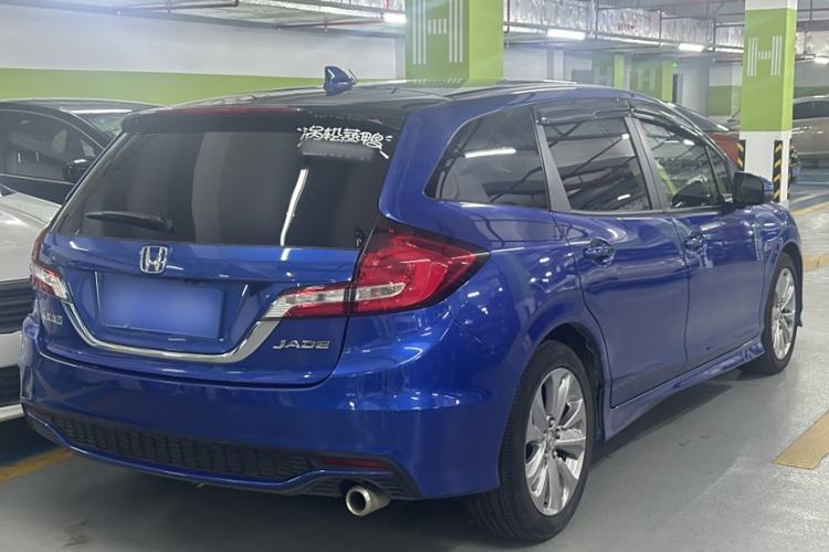 Used Honda Jade 2017 1.8L automatic Comfort version 5 seats Exterior 4