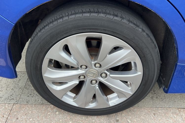 Used Honda Jade 2017 1.8L automatic Comfort version 5 seats Exterior 5