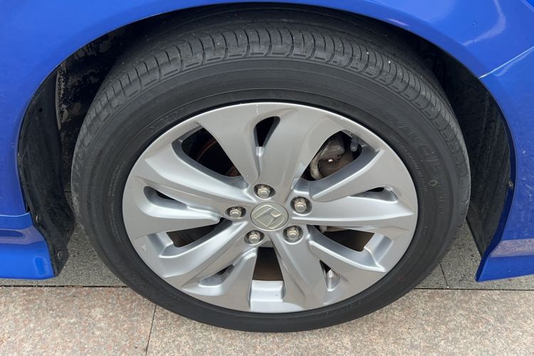 Used Honda Jade 2017 1.8L automatic Comfort version 5 seats Exterior 6