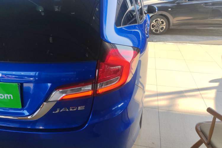 Used Honda Jade 2017 1.8L automatic Comfort version 5 seats Exterior 6