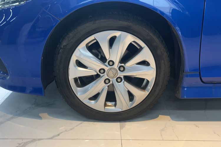 Used Honda Jade 2017 1.8L automatic Comfort version 5 seats Exterior 7