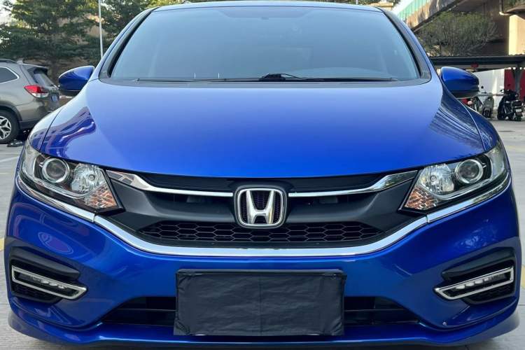 Used Honda Jade 2017 1.8L automatic Comfort version 5 seats Exterior 7