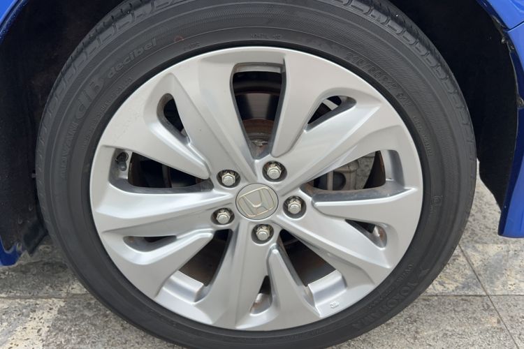 Used Honda Jade 2017 1.8L automatic Comfort version 5 seats Exterior 9