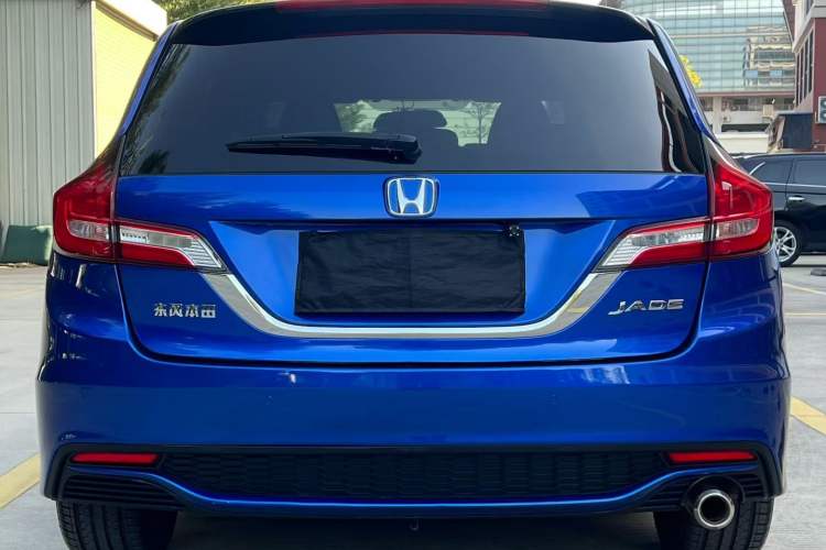 Used Honda Jade 2017 1.8L automatic Comfort version 5 seats Exterior 9