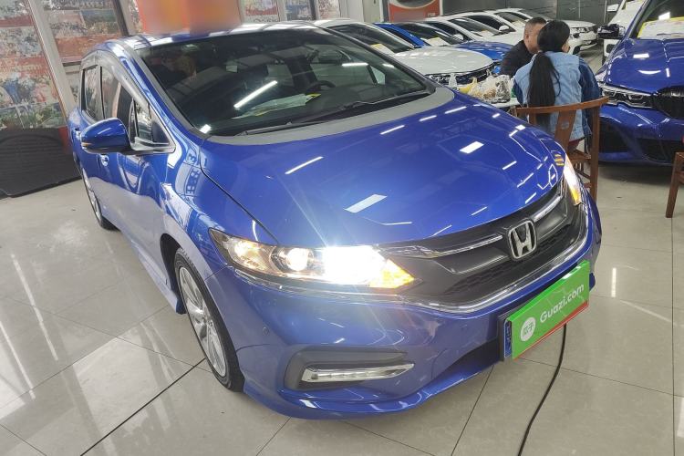 Used Honda Jade 2017 1.8L automatic Comfort version 5 seats Front Right 45 Deg