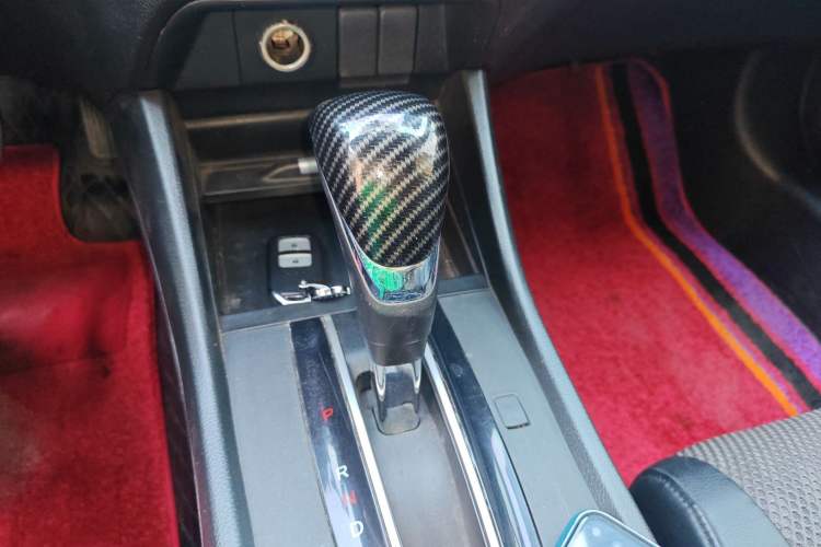 Used Honda Jade 2017 1.8L automatic Comfort version 5 seats Gear Lever