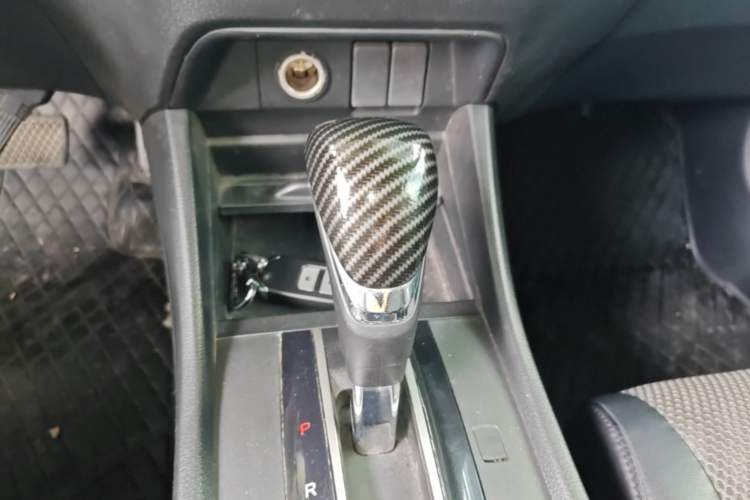 Used Honda Jade 2017 1.8L automatic Comfort version 5 seats Gear Lever