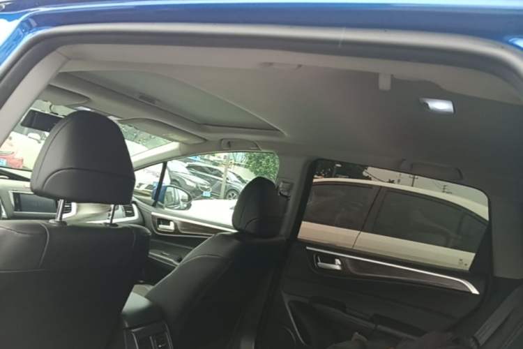 Used Honda Jade 2017 1.8L automatic Comfort version 5 seats Headliner