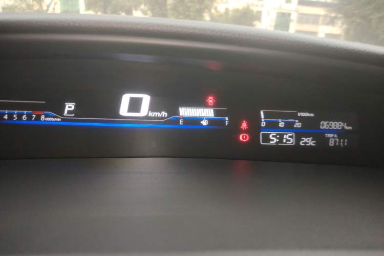 Used Honda Jade 2017 1.8L automatic Comfort version 5 seats Instrument Cluster