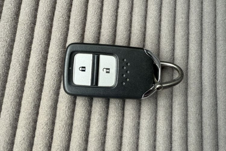 Used Honda Jade 2017 1.8L automatic Comfort version 5 seats Interior 13