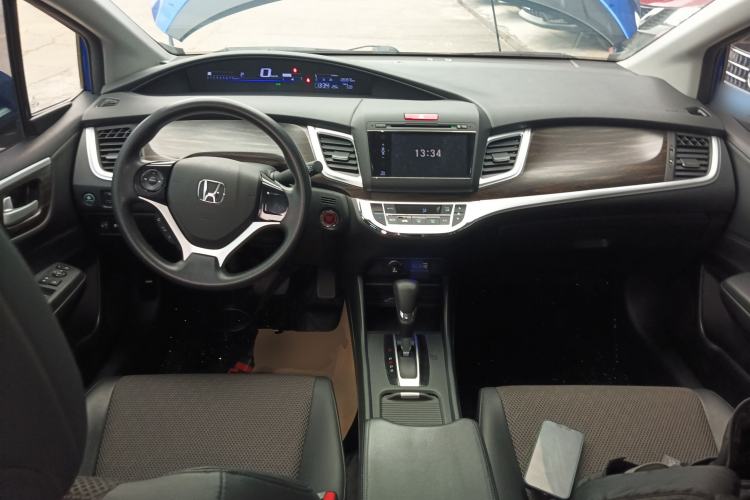 Used Honda Jade 2017 1.8L automatic Comfort version 5 seats Interior 2