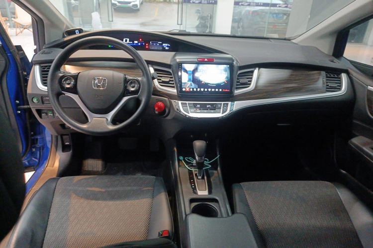 Used Honda Jade 2017 1.8L automatic Comfort version 5 seats Interior 2
