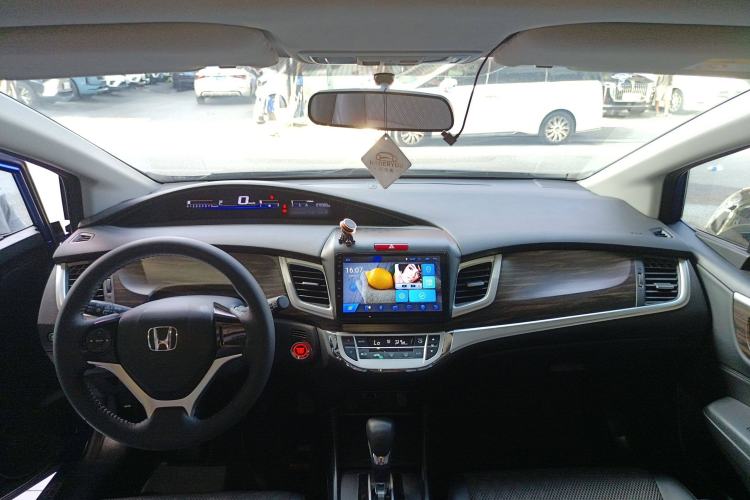 Used Honda Jade 2017 1.8L automatic Comfort version 5 seats Interior 2