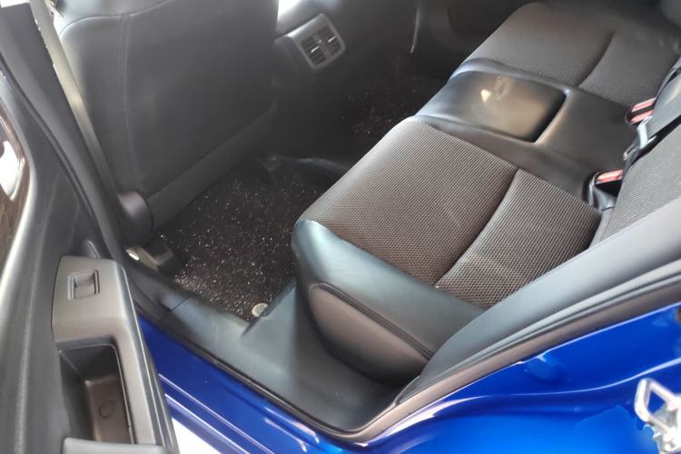 Used Honda Jade 2017 1.8L automatic Comfort version 5 seats Interior 4