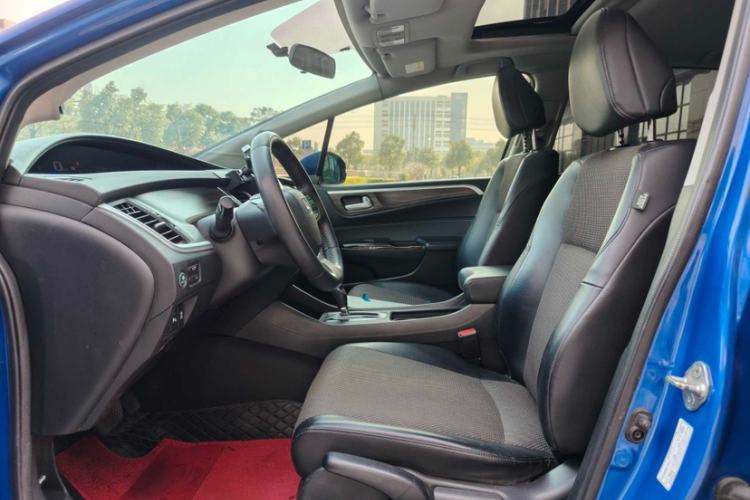 Used Honda Jade 2017 1.8L automatic Comfort version 5 seats Interior 5