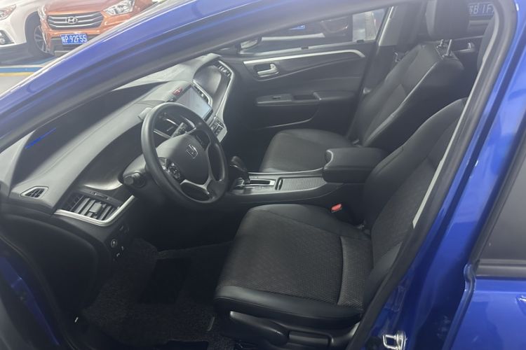 Used Honda Jade 2017 1.8L automatic Comfort version 5 seats Interior 5