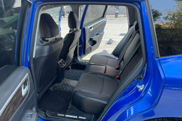 Used Honda Jade 2017 1.8L automatic Comfort version 5 seats Interior 8