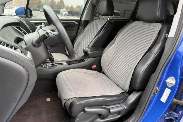 Used Honda Jade 2017 1.8L automatic Comfort version 5 seats Interior 9