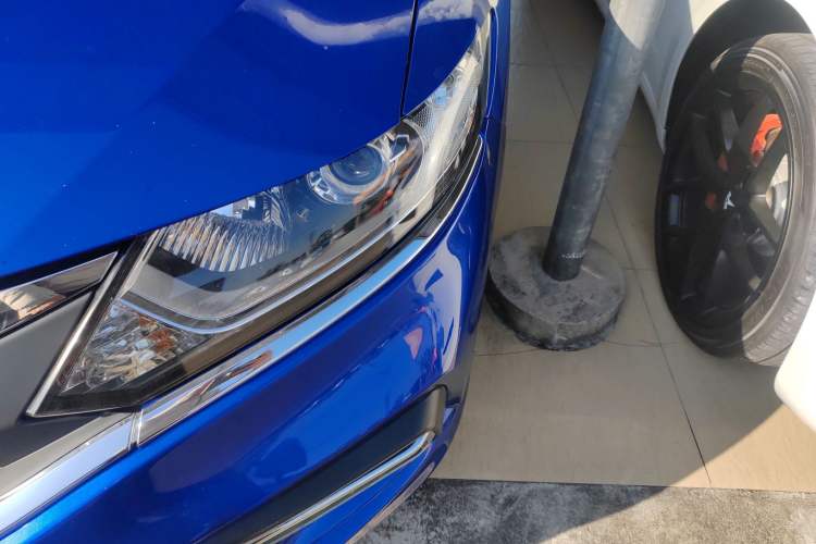 Used Honda Jade 2017 1.8L automatic Comfort version 5 seats Left Front Headlight