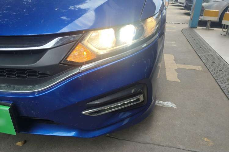 Used Honda Jade 2017 1.8L automatic Comfort version 5 seats Left Front Headlight