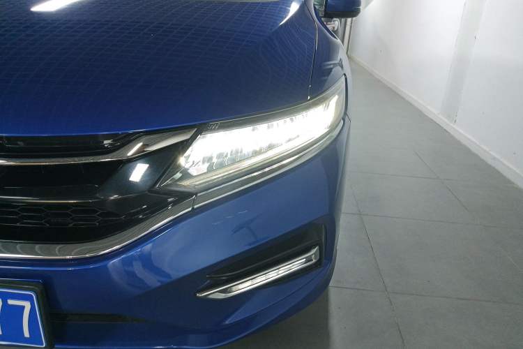 Used Honda Jade 2017 210 TURBO CVT Luxury Edition 5 Seats Left Front Headlight