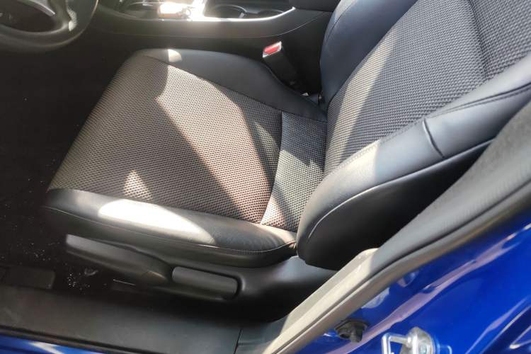 Used Honda Jade 2017 1.8L automatic Comfort version 5 seats Left Front Seat
