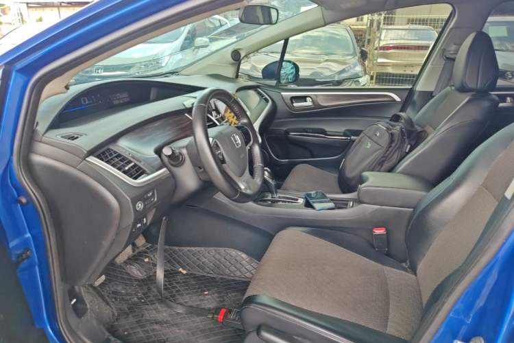 Used Honda Jade 2017 1.8L automatic Comfort version 5 seats Left Front Seat