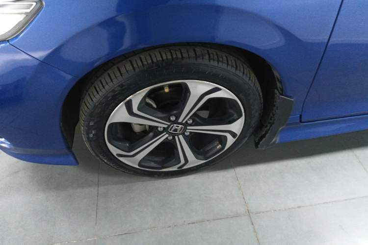 Used Honda Jade 2017 210 TURBO CVT Luxury Edition 5 Seats Left Front Wheel Hub