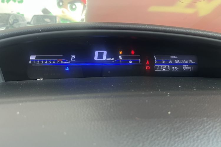 Used Honda Jade 2017 1.8L automatic Comfort version 5 seats Odometer Close Up