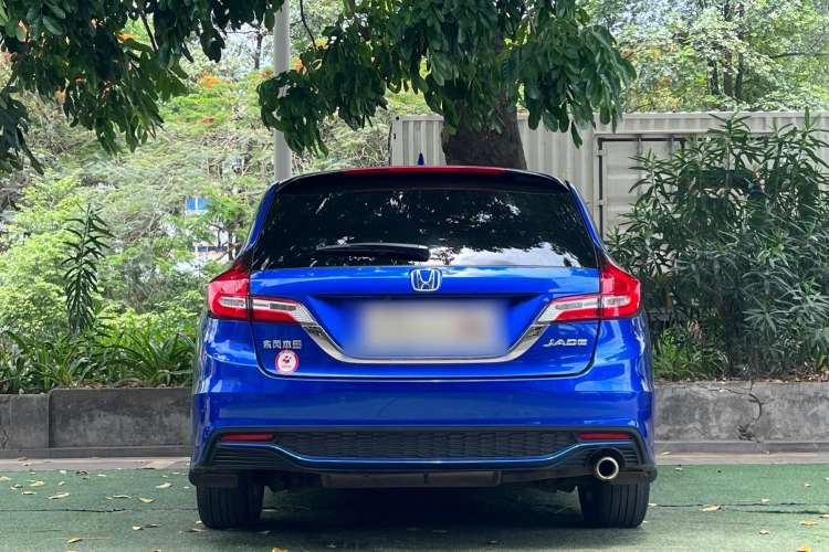 Used Honda Jade 2017 1.8L automatic Comfort version 5 seats Rear