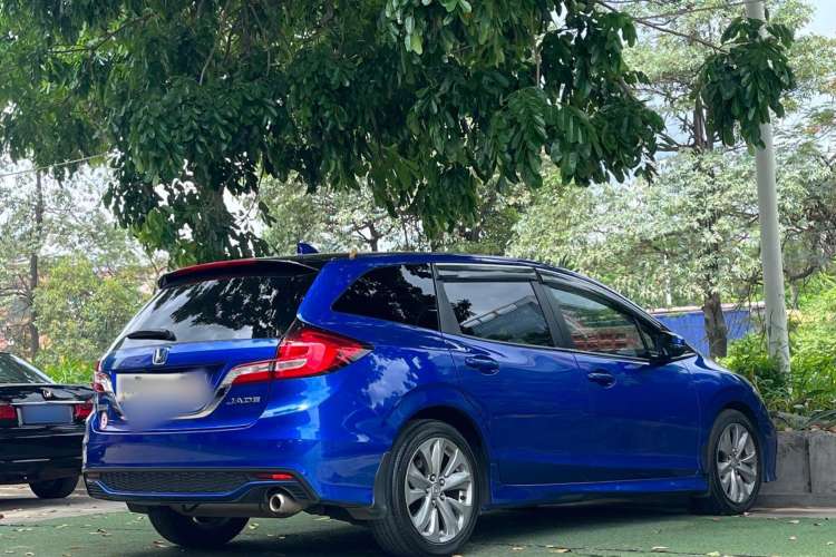 Used Honda Jade 2017 1.8L automatic Comfort version 5 seats Rear Right 45 Deg