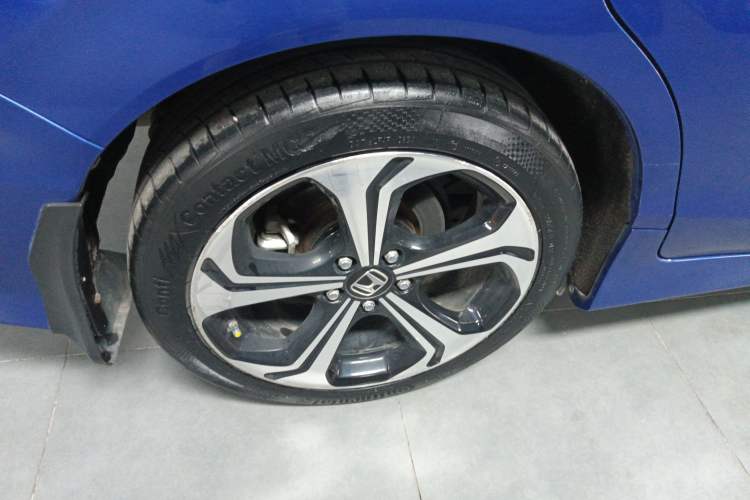 Used Honda Jade 2017 210 TURBO CVT Luxury Edition 5 Seats Right Rear Wheel Hub