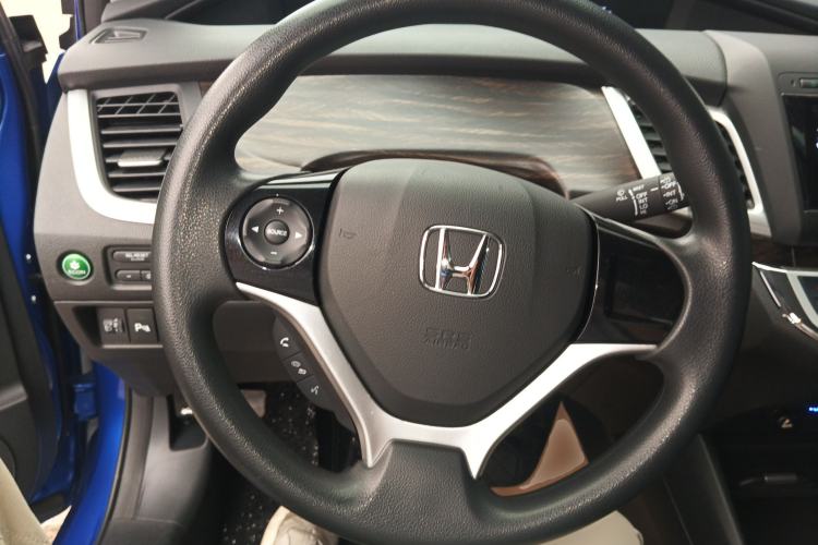 Used Honda Jade 2017 1.8L automatic Comfort version 5 seats Steering Wheel