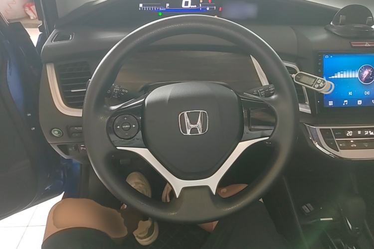 Used Honda Jade 2017 1.8L automatic Comfort version 5 seats Steering Wheel