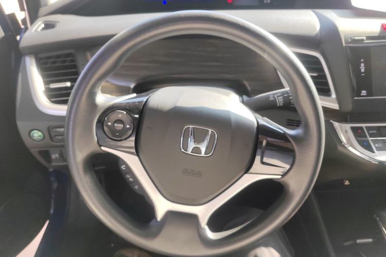 Used Honda Jade 2017 1.8L automatic Comfort version 5 seats Steering Wheel