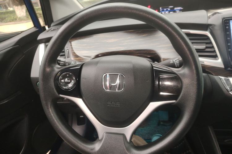Used Honda Jade 2017 1.8L automatic Comfort version 5 seats Steering Wheel