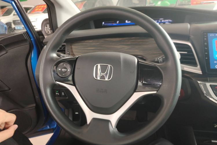 Used Honda Jade 2017 1.8L automatic Comfort version 5 seats Steering Wheel