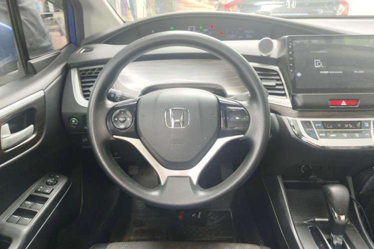 Used Honda Jade 2017 1.8L automatic Comfort version 5 seats Steering Wheel