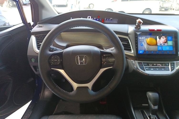 Used Honda Jade 2017 1.8L automatic Comfort version 5 seats Steering Wheel