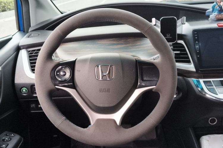 Used Honda Jade 2017 1.8L automatic Comfort version 5 seats Steering Wheel
