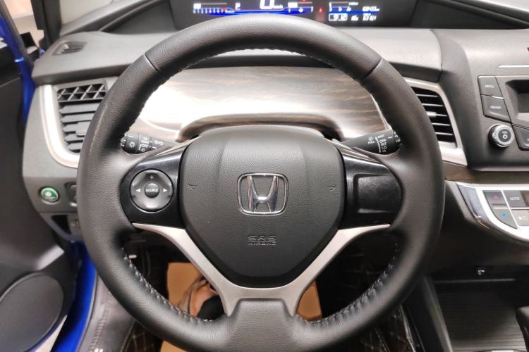 Used Honda Jade 2017 1.8L automatic Comfort version 5 seats Steering Wheel