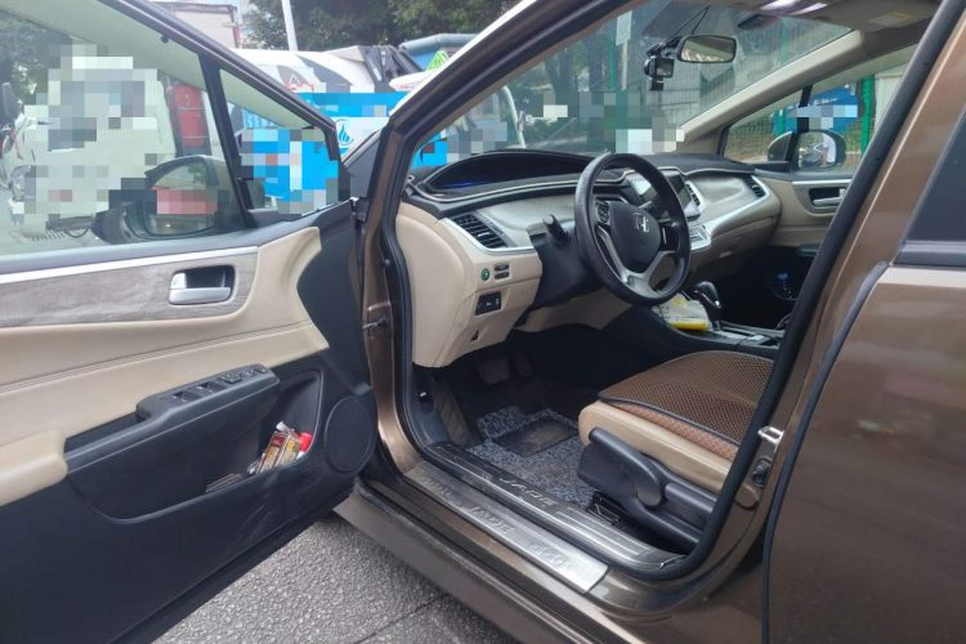 Used Honda Jade 2017 1.8L automatic Comfort version 5 seats Driver Seat