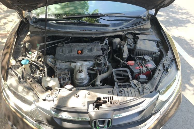 Used Honda Jade 2017 1.8L automatic Comfort version 5 seats Engine Bay